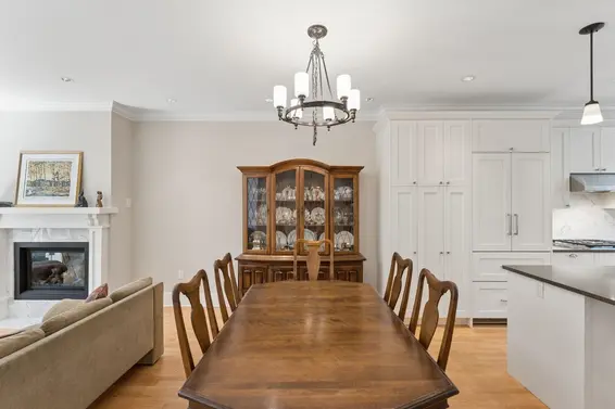 2071 Esquimalt Avenue, West Vancouver For Sale - image 7