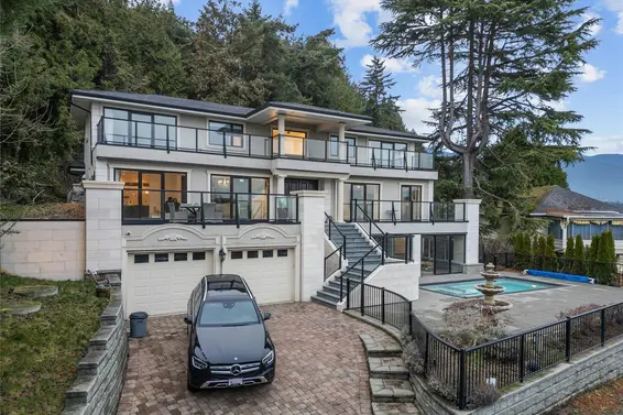 863 Younette Drive, West Vancouver For Sale - image 2