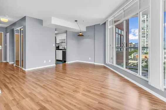 903 130 East 2nd Street, North Vancouver For Sale - image 4