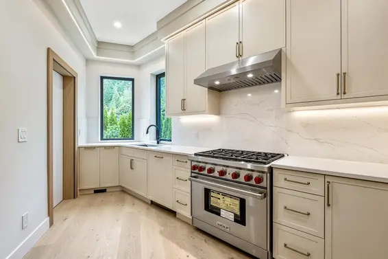 5773 Primrose Place, West Vancouver For Sale - image 15