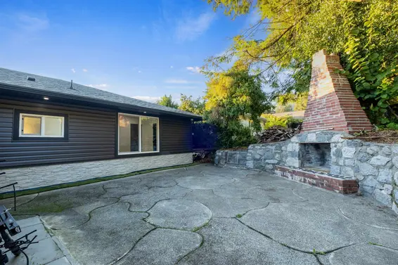 3812 Dalkeith Drive, North Vancouver For Sale - image 20