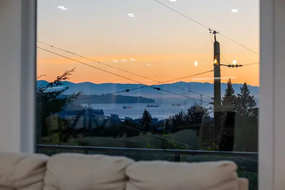 3812 Dalkeith Drive, North Vancouver For Sale - image 4