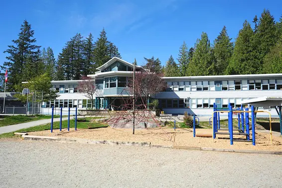 4706 Meadfeild Road, West Vancouver For Sale - image 27