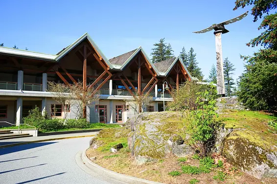 4706 Meadfeild Road, West Vancouver For Sale - image 30