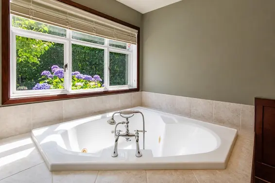 6980 Odlum Court, West Vancouver For Sale - image 29