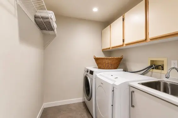 6980 Odlum Court, West Vancouver For Sale - image 32