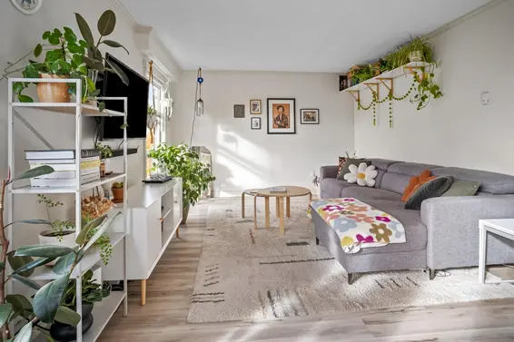 205 235 West 4th Street, North Vancouver For Sale - image 2