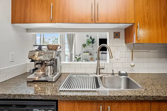 205 235 West 4th Street, North Vancouver For Sale - image 8