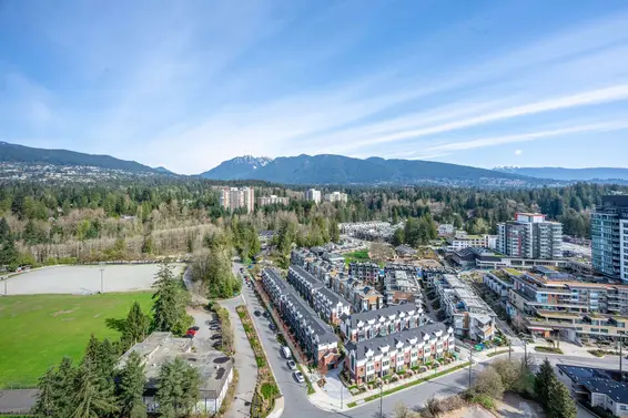 2001 200 Klahanie Court, West Vancouver