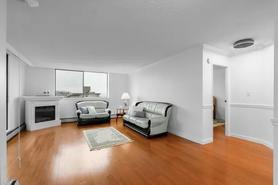 401 1390 Duchess Avenue, West Vancouver For Sale - image 3