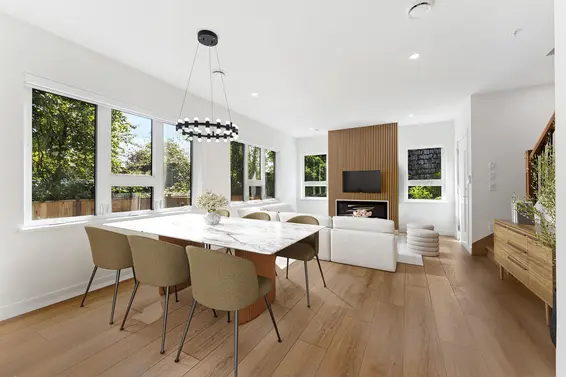842 St. Denis Avenue, North Vancouver For Sale - image 1