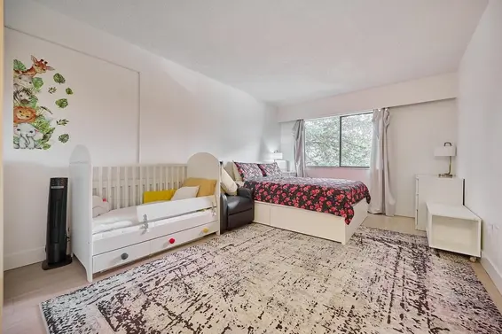 302 1515 Chesterfield Avenue, North Vancouver For Sale - image 11