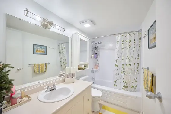302 1515 Chesterfield Avenue, North Vancouver For Sale - image 13