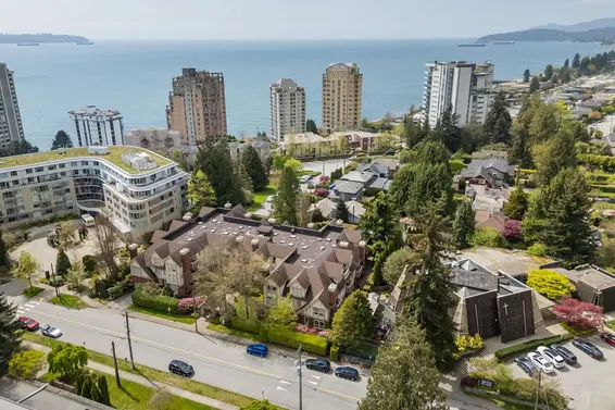 105 843 22nd Street, West Vancouver For Sale - image 38