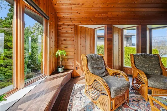 809 Roslyn Boulevard, North Vancouver For Sale - image 11