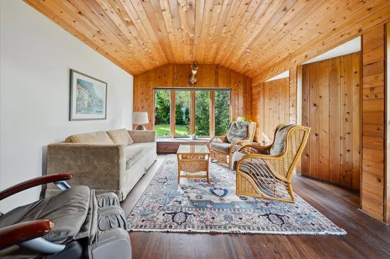 809 Roslyn Boulevard, North Vancouver For Sale - image 12