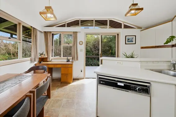 809 Roslyn Boulevard, North Vancouver For Sale - image 21