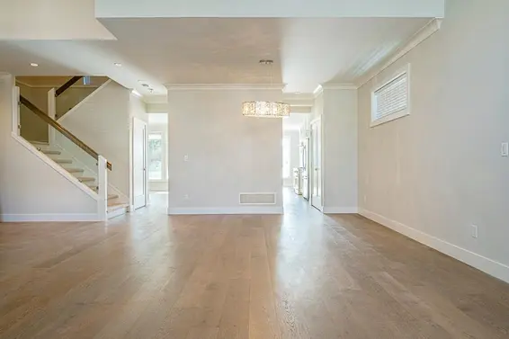 409 East 12Th Street, North Vancouver For Sale - image 5