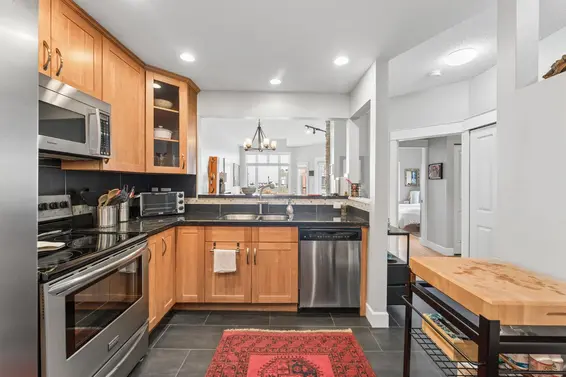 419 121 West 29th Street, North Vancouver For Sale - image 14