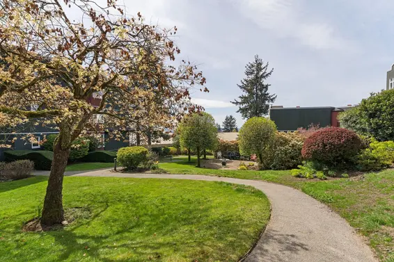 419 121 West 29th Street, North Vancouver For Sale - image 37