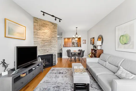 419 121 West 29th Street, North Vancouver For Sale - image 5