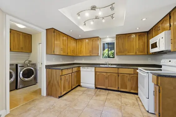 253 East 19th Street, North Vancouver For Sale - image 18