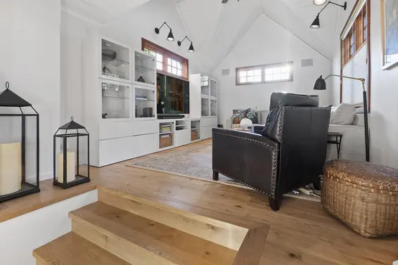 575 East 17th Street, North Vancouver For Sale - image 16
