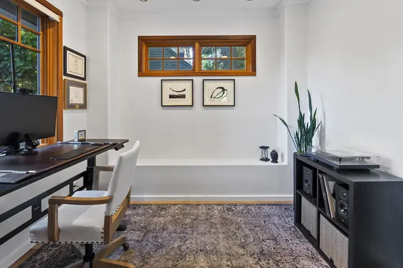 575 East 17th Street, North Vancouver For Sale - image 20