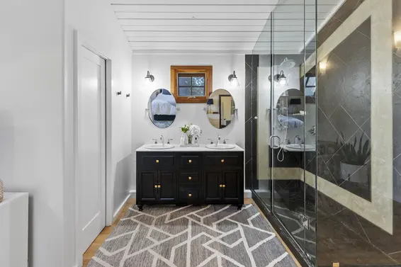575 East 17th Street, North Vancouver For Sale - image 23