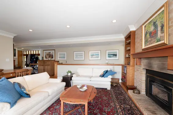 4455 Harris Place, North Vancouver For Sale - image 10