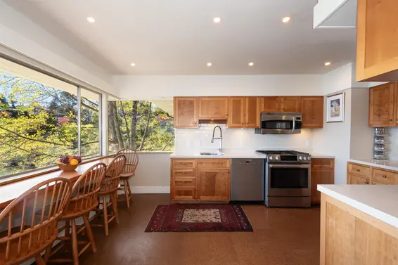 4455 Harris Place, North Vancouver For Sale - image 12