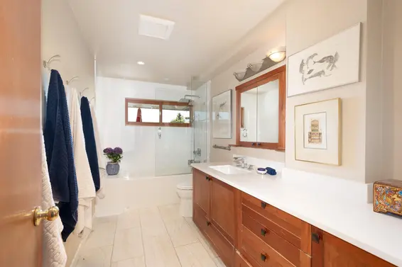 4455 Harris Place, North Vancouver For Sale - image 19