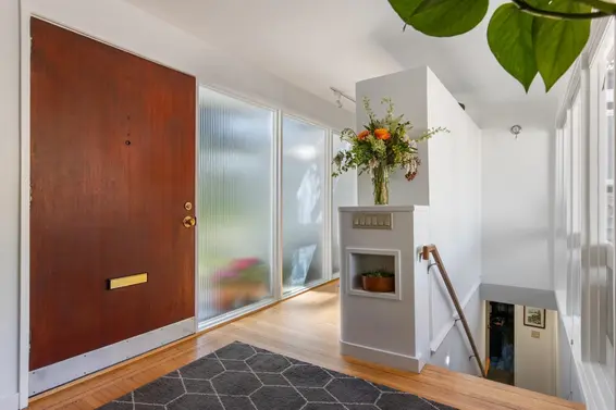 931 Belvista Crescent, North Vancouver For Sale - image 15