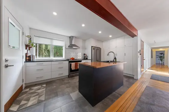 931 Belvista Crescent, North Vancouver For Sale - image 5