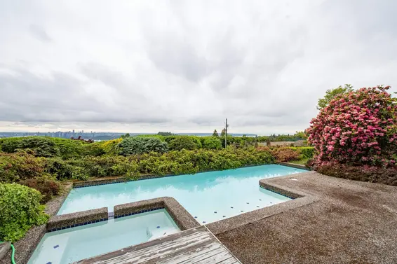 670 Fairmile Road, West Vancouver For Sale - image 2