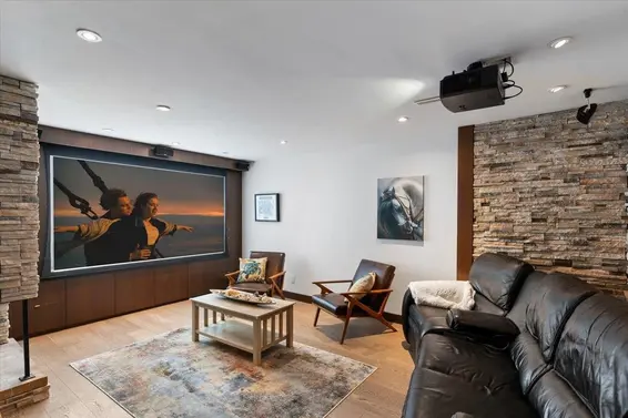818 Frederick Road, North Vancouver For Sale - image 32