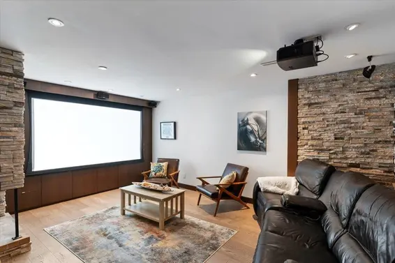 818 Frederick Road, North Vancouver For Sale - image 33