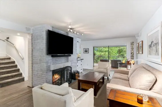818 Frederick Road, North Vancouver For Sale - image 4