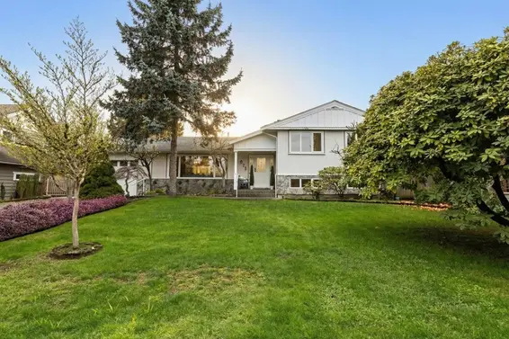 972 Beaconsfield Road, North Vancouver For Sale - image 2