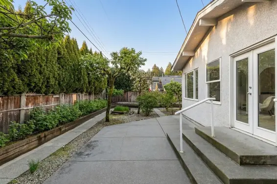 972 Beaconsfield Road, North Vancouver For Sale - image 30