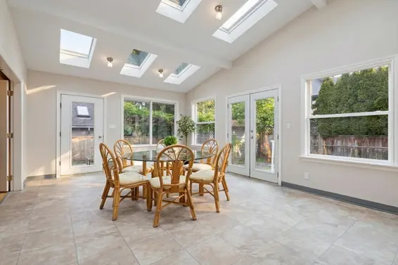 972 Beaconsfield Road, North Vancouver For Sale - image 9