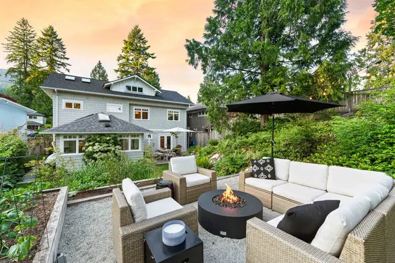 4365 Raeburn Street, North Vancouver For Sale - image 11
