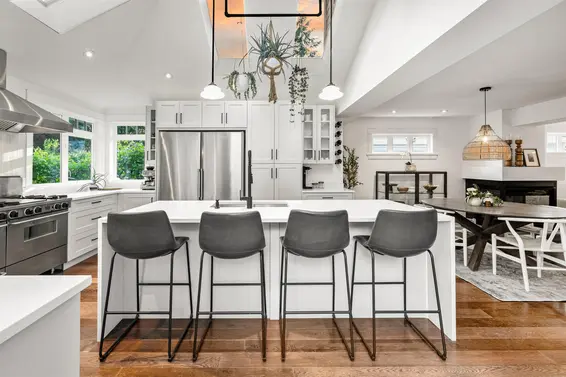 4365 Raeburn Street, North Vancouver For Sale - image 18