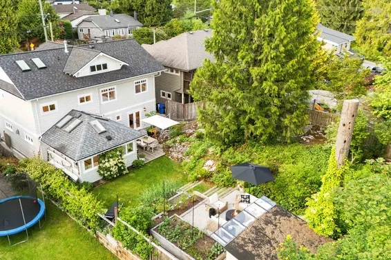 4365 Raeburn Street, North Vancouver For Sale - image 3