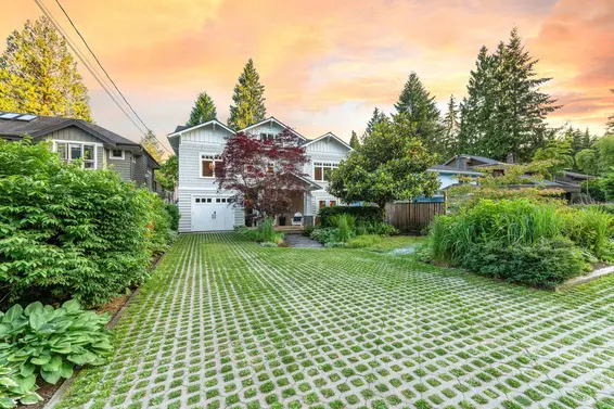 4365 Raeburn Street, North Vancouver For Sale - image 37