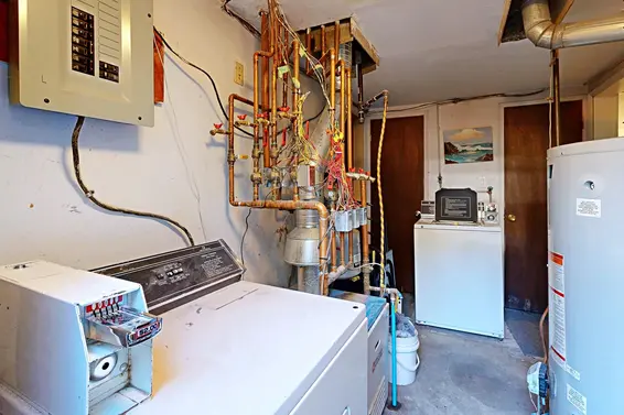 246 West 4th Street, North Vancouver For Sale - image 39
