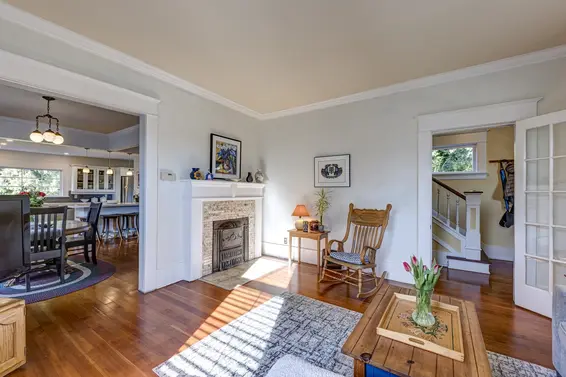 3039 St. Georges Avenue, North Vancouver For Sale - image 5