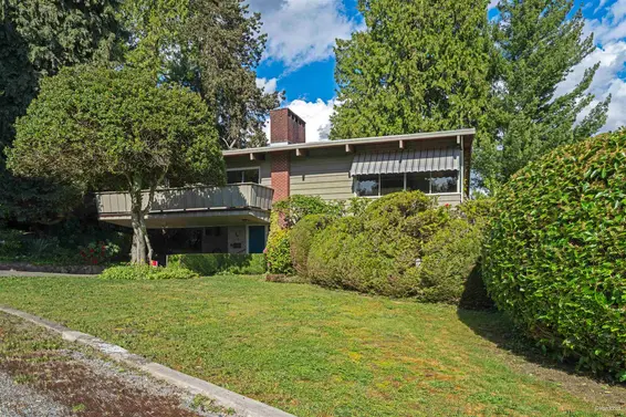 1752 Ottawa Place, West Vancouver For Sale - image 3