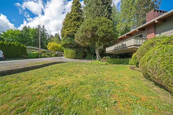 1752 Ottawa Place, West Vancouver For Sale - image 4