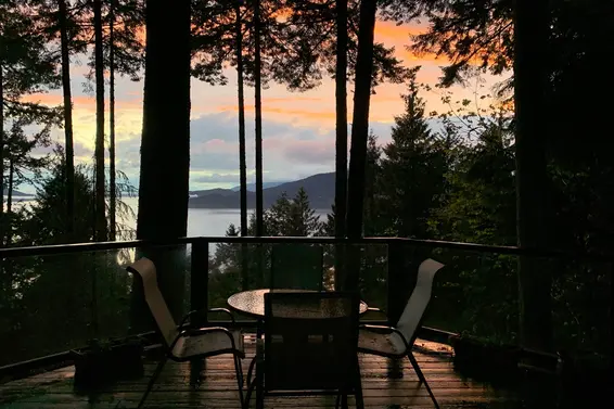 340 Mountain Drive, LIONS BAY